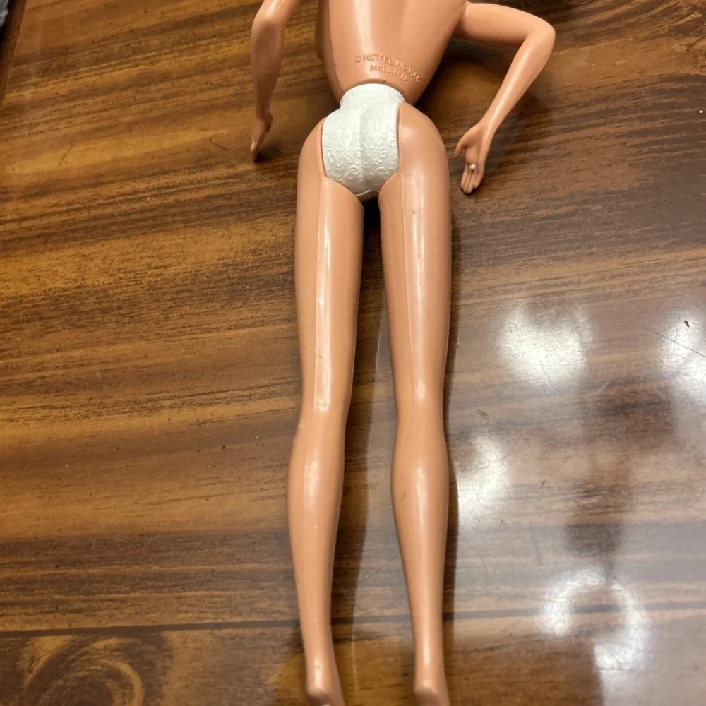 1976 Mattel Barbie Doll Long Hair Earrings Ring‎